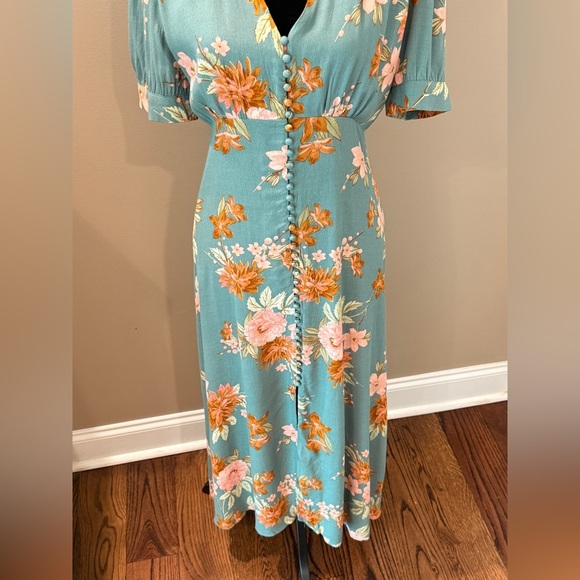 Women’s PETAL & PUP Frampton Midi Dress- blue floral. Size Small - Picture 5 of 13
